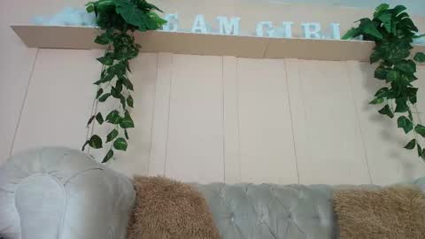 lorena_rubio online show from October 18, 2025, 12:06 pm