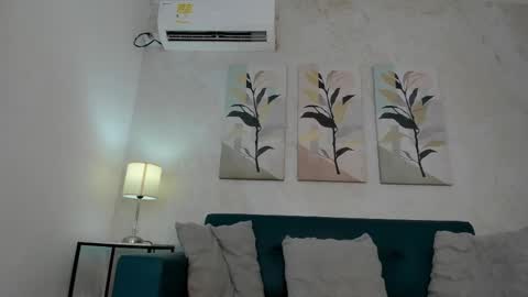 lorena_rubio online show from November 12, 2025, 12:16 pm