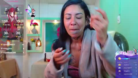 Snapshot of lorenapinto_ chatting on February 3, 2026, 6:40 am lore online show from February 3, 2026, 6:40 am