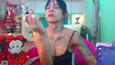 Snapshot of lorenapinto_ chatting on February 15, 2026, 5:37 am lore online show from February 15, 2026, 5:37 am