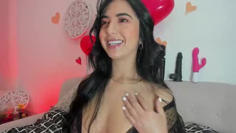 Snapshot of lorens_martin chatting on February 16, 2025, 10:10 am L O R E N online show from February 16, 2025, 10:10 am