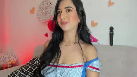 Snapshot of lorens_martin chatting on February 19, 2025, 10:45 am L O R E N online show from February 19, 2025, 10:45 am
