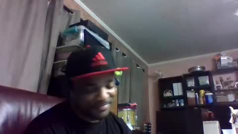 lorenzo082885 online show from December 22, 2025, 10:12 am