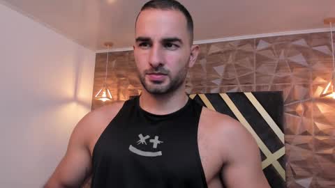  L O R E N Z O  Thumbs Up help  online show from February 24, 2025, 5:53 pm