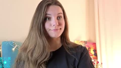 Chloe for Fan BlackHole online show from November 16, 2025, 5:40 pm