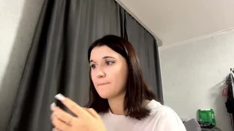 Kate online show from October 4, 2025, 3:21 pm