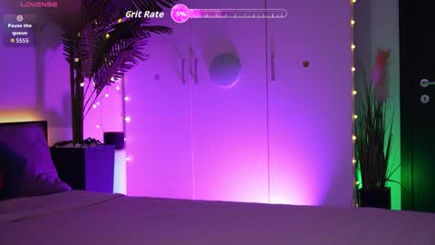 LoretteLorena online show from January 11, 2026, 7:41 pm