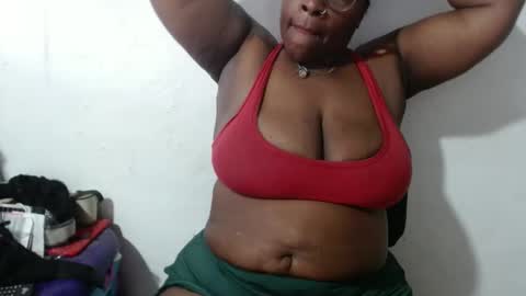 Snapshot of loretybighot chatting on January 16, 2025, 12:31 pm loretybighot online show from January 16, 2025, 12:31 pm