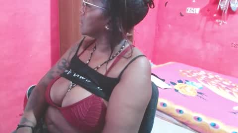 loretybighot online show from May 21, 2026, 4:36 pm