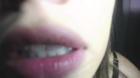 lorexxw online show from June 5, 2026, 6:46 pm