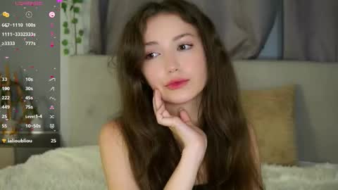 Naomi online show from October 12, 2025, 10:20 pm