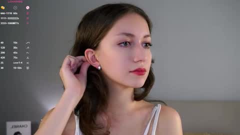 Naomi online show from November 23, 2025, 9:36 pm