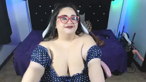 loriscohen3 online show from February 8, 2025, 10:39 am