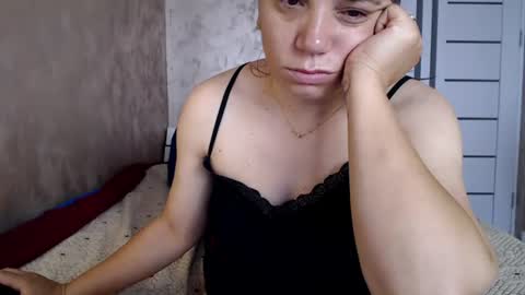 Snapshot of lorragrey chatting on July 1, 2026, 3:52 am LorraGrey online show from July 1, 2026, 3:52 am