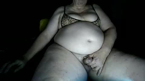 Snapshot of lory_99 chatting on December 2, 2025, 4:18 am Lory online show from December 2, 2025, 4:18 am