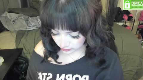 Snapshot of lottiepoppie chatting on December 13, 2024, 9:02 am Lottiepoppie online show from December 13, 2024, 9:02 am