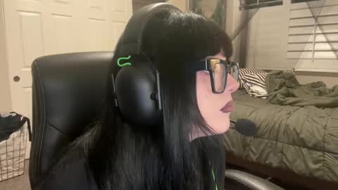 Snapshot of lottiepoppie chatting on September 21, 2025, 9:22 am Lottiepoppie online show from September 21, 2025, 9:22 am
