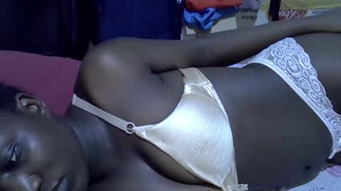 Snapshot of lotty_lavilla chatting on January 16, 2026, 6:23 pm lotty_lavilla online show from January 16, 2026, 6:23 pm