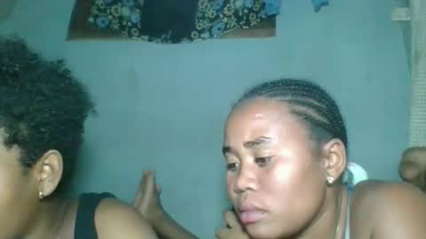 louane98 online show from April 15, 2026, 7:58 pm