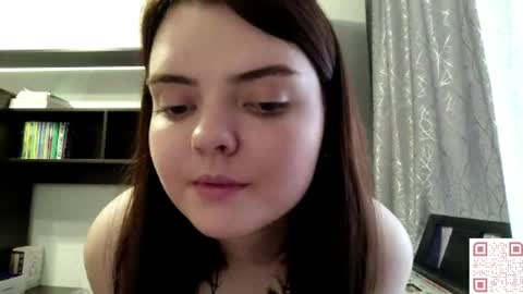 Snapshot of loudeguise chatting on May 16, 2026, 10:36 am Esma online show from May 16, 2026, 10:36 am