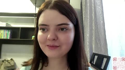 Snapshot of loudeguise chatting on May 17, 2026, 9:06 am Esma online show from May 17, 2026, 9:06 am