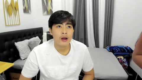 Snapshot of louie_cute_asian chatting on February 1, 2026, 5:00 pm Kylie online show from February 1, 2026, 5:00 pm