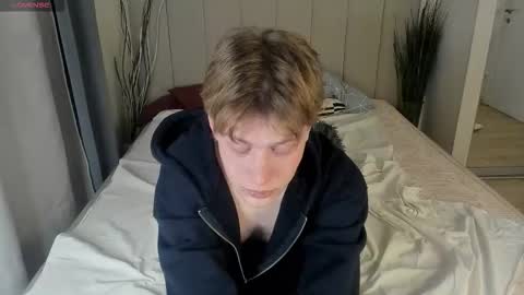 louie_evans online show from November 17, 2025, 3:45 am