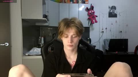 louie_evans online show from March 28, 2026, 11:26 pm