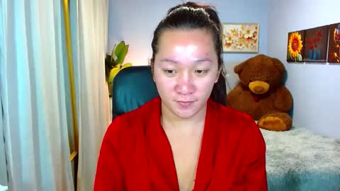 Snapshot of louie_sexy chatting on December 17, 2025, 12:22 pm Cathy online show from December 17, 2025, 12:22 pm