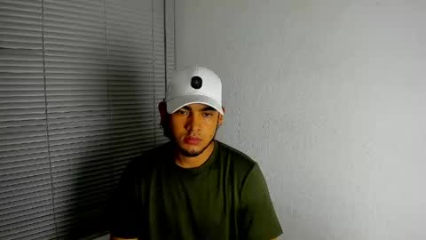 Snapshot of louis_rueda chatting on June 1, 2026, 4:58 am louis_rueda online show from June 1, 2026, 4:58 am