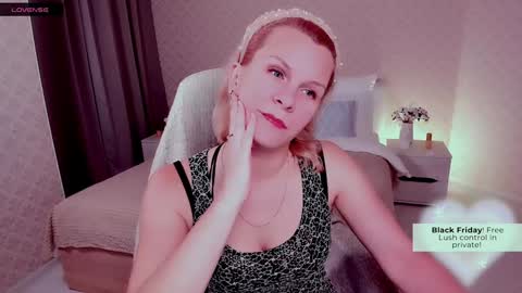 Louisa online show from December 8, 2024, 2:52 pm