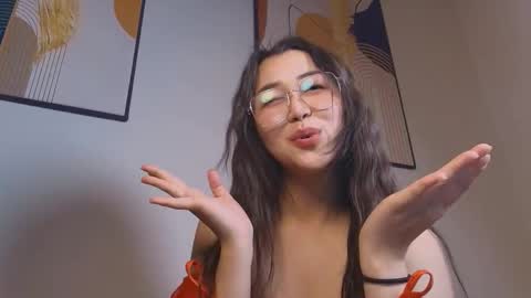 Kim online show from May 27, 2026, 7:11 pm