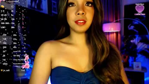 Snapshot of louisassy chatting on October 2, 2025, 1:56 am Louisa online show from October 2, 2025, 1:56 am