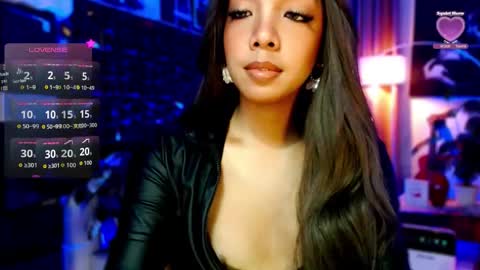 Louisa online show from May 26, 2026, 2:51 am