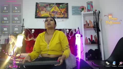 Snapshot of louise_nails chatting on October 22, 2025, 12:16 pm LouIse online show from October 22, 2025, 12:16 pm