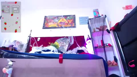 Snapshot of louise_nails chatting on October 26, 2025, 2:12 pm LouIse online show from October 26, 2025, 2:12 pm