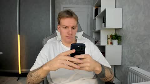 Louis  online show from January 7, 2025, 9:29 am