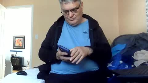 loumtl3 online show from May 26, 2026, 3:08 pm
