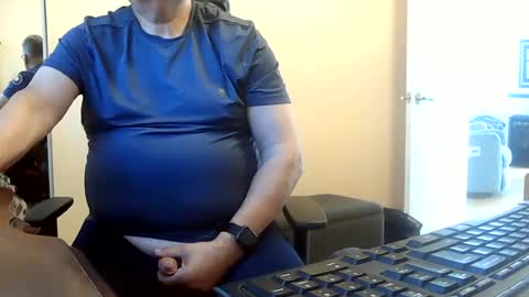 Snapshot of loumtl3 chatting on June 22, 2026, 12:24 pm loumtl3 online show from June 22, 2026, 12:24 pm