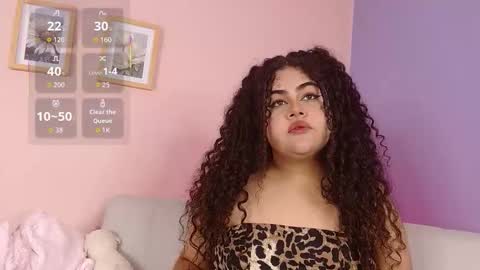 lourdes_moon22 online show from October 31, 2025, 2:07 pm