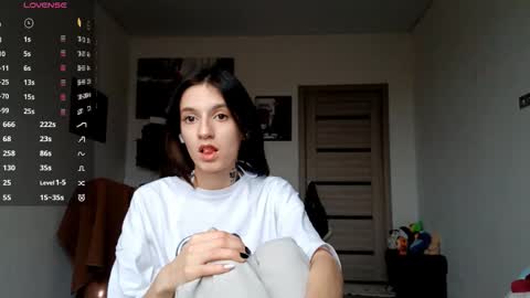 Snapshot of lourdesauerswald chatting on December 2, 2025, 7:47 am EVA online show from December 2, 2025, 7:47 am