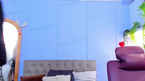 Louren Fox online show from November 20, 2025, 11:32 am