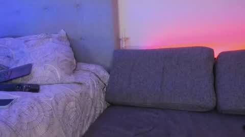 Snapshot of lourreinstounn chatting on February 28, 2026, 5:19 am Lourrein Stoun Independiente online show from February 28, 2026, 5:19 am