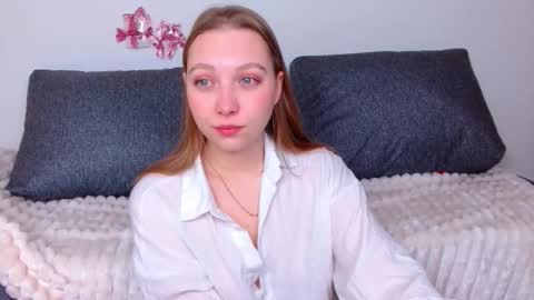 love bella  online show from February 16, 2026, 12:07 am