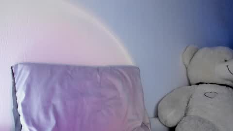 Snapshot of love_coin chatting on January 9, 2025, 9:47 pm Love is name - I want to be your hobby General of hearts troops online show from January 9, 2025, 9:47 pm