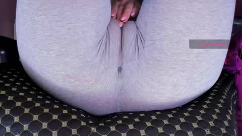 Kira online show from November 30, 2025, 8:51 am