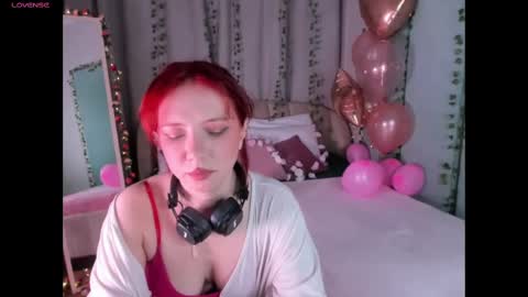 Snapshot of love_is_lola chatting on February 17, 2025, 1:04 am Lola online show from February 17, 2025, 1:04 am
