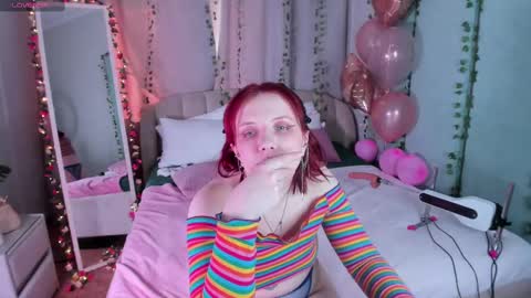 Snapshot of love_is_lola chatting on February 21, 2025, 7:34 am Lola online show from February 21, 2025, 7:34 am