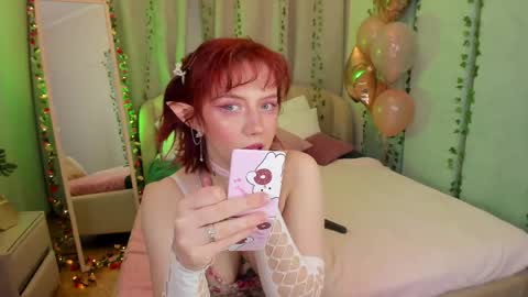 Snapshot of love_is_lola chatting on March 1, 2025, 1:22 am Lola online show from March 1, 2025, 1:22 am