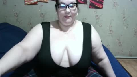 Snapshot of love_milanna chatting on February 19, 2025, 2:44 am Milana online show from February 19, 2025, 2:44 am